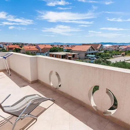 Brane - Free Parking Apartment Zadar