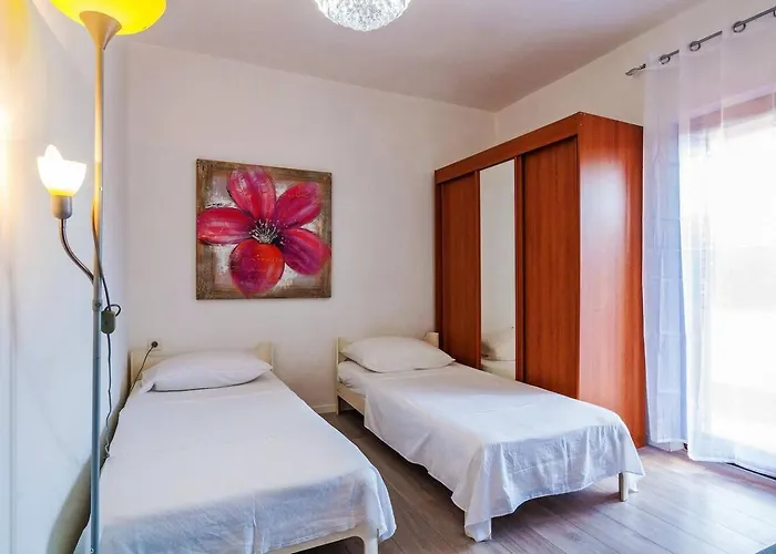 Brane アパート ザダル